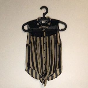 Sans Souci Sleeveless Blouse